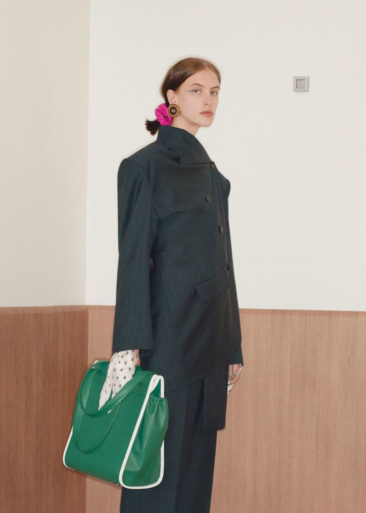 Μετά από 30 χρόνια απουσίας αυτό το αξεσουάρ επιστρέφει στη μόδα