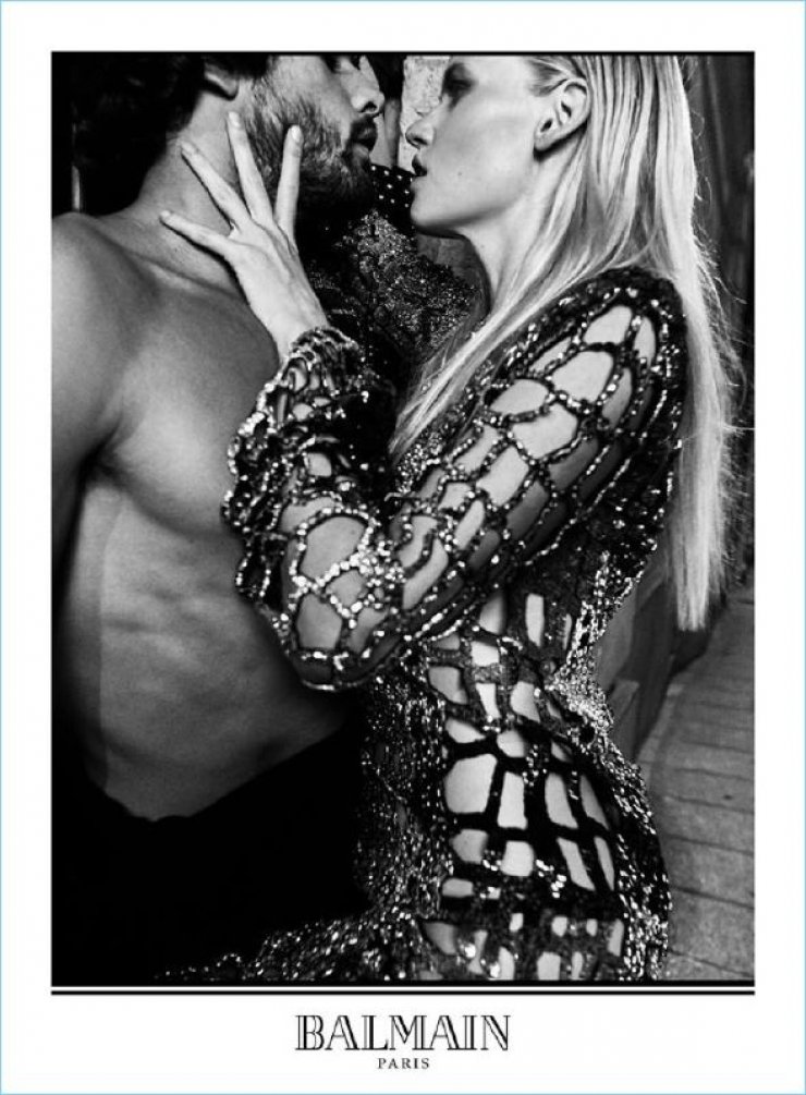 O σχεδιαστής Olivier Rousteing φωτογραφίζει για πρώτη φόρα την κολεξιόν του οίκου Balmain