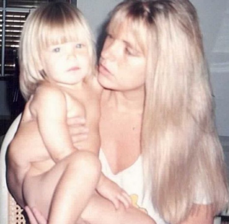 Ποιο διάσημο μοντέλο είναι η μικρή στη φωτογραφία; 