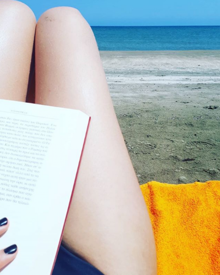 Επώνυμη Κύπρια άρχισε τα μπάνια και μας δείχνει την αψεγάδιαστη σιλουέτα της!