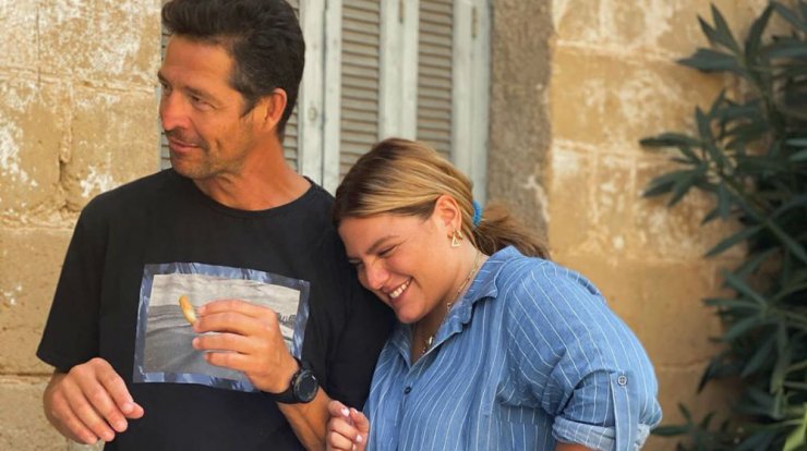 Δανάη Μπάρκα – Απόστολος Ρουβάς: Είναι τελικά ζευγάρι; [βίντεο]