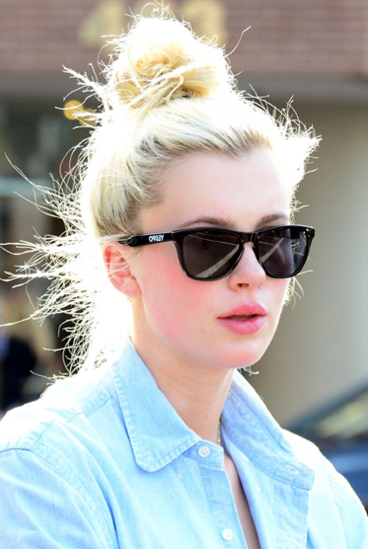 Δείτε την κουκλάρα κόρη της ηθοποιού Kim Basinger