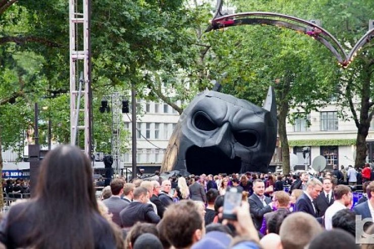 Σοκ! Δέκα νεκροί από πυροβολισμούς σε πρεμιέρα του Batman!