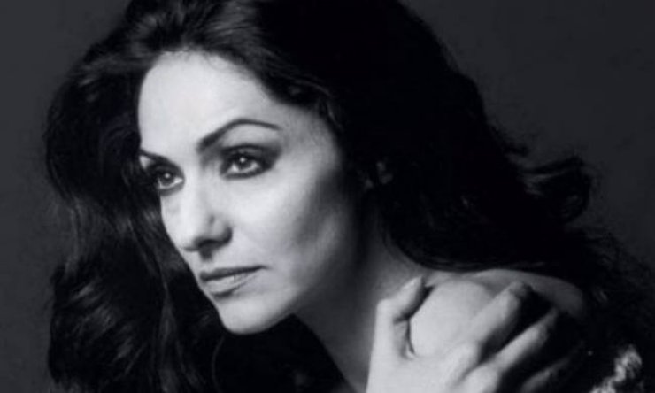 Βίκυ Κουλιανού: Τι την ανάγκασε να επιστρέψει στις πασαρέλες 20 χρόνια μετά