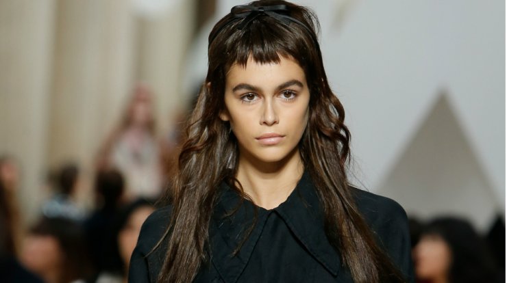 Αυτό το hair trend είναι το Νο. 1 στην Εβδομάδα Υψηλής Ραπτικής στο Παρίσι