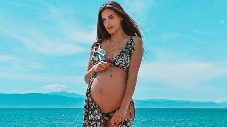 Χριστίνα Μπόμπα: Μάθαμε πώς αντιμετωπίζει τις ραγάδες στην εγκυμοσύνη