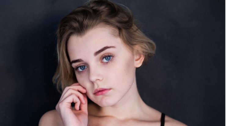 Επτά πράγματα που πρέπει να κάνεις για να απαλλαγείς από τους μαύρους κύκλους