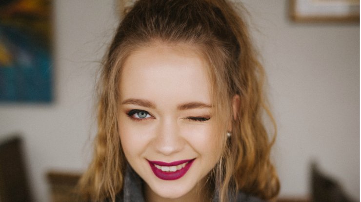 Μάθαμε πώς να φτιάξουμε μόνες κραγιόν στο σπίτι και σου μεταφέρουμε τις πληροφορίες!