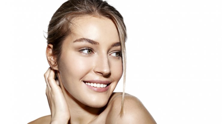 Νέα σειρά περιποίησης προσώπου για προστασία και αναγέννηση της επιδερμίδας