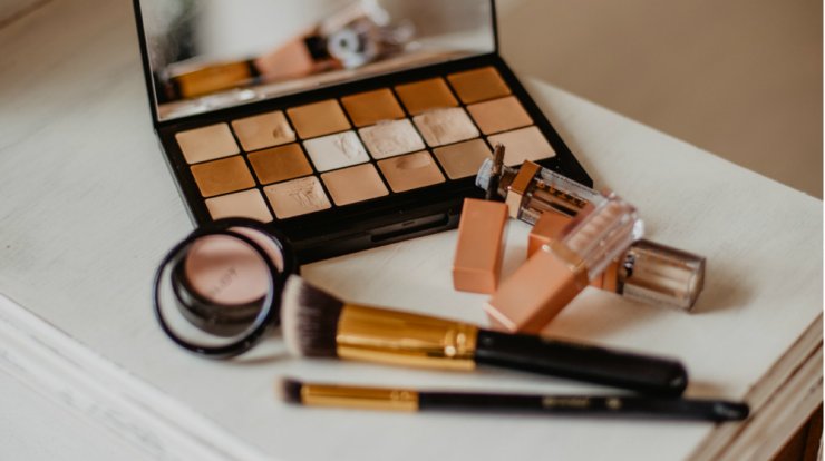 Madame Figaro Beauty Awards 2020: Ψηφίστε τα καλύτερα προϊόντα για το μακιγιάζ του προσώπου