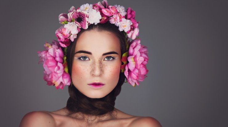 5 τάσεις στο μακιγιάζ που θα βλέπεις παντού την Άνοιξη/Καλοκαίρι 2023