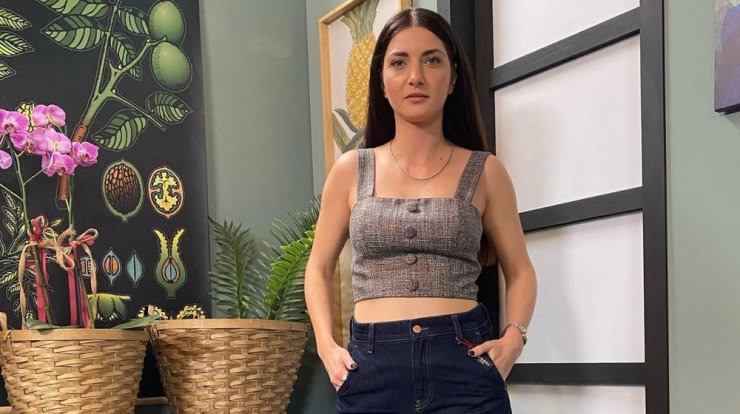 Χριστιάνα Μούζουρα: Σου δείχνει βήμα – βήμα πώς να πετύχεις ένα καθημερινό μακιγιάζ