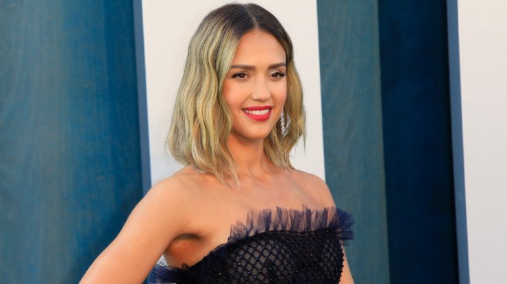 10 hairstyles για εσένα που έχεις μεσαίου μήκους μαλλιά