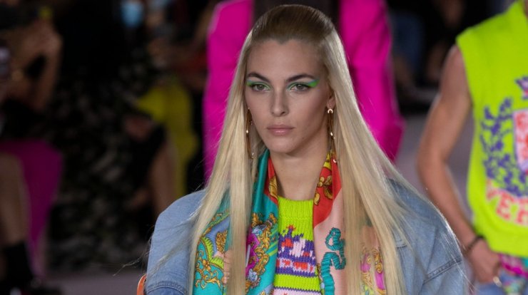 Το beauty trend που θέλει τα ρούχα και τις σκιές μας στις ίδιες αποχρώσεις