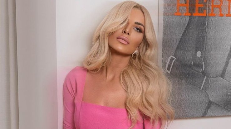 Κατερίνα Καινούργιου: Προτείνει το ιδανικό χρώμα για το χειμερινό σου μανικιούρ