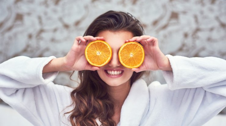 Βιταμίνη C: Ο σύμμαχος κατά της ηλιακής ακτινοβολίας