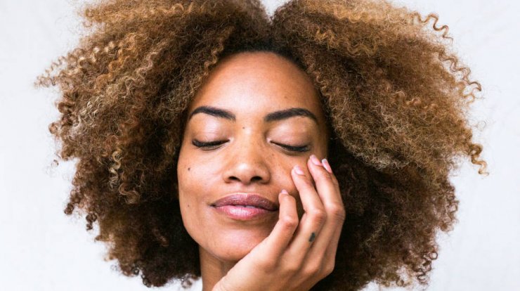 Περιποίηση στα μαλλιά μας και τις γιορτινές μέρες!