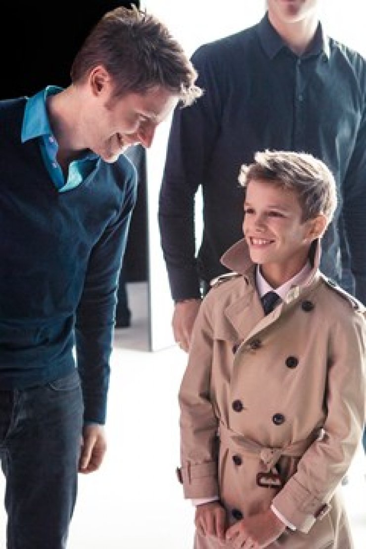  Christopher Bailey: O Romeo Beckham έχει πολύ καλό γούστο 