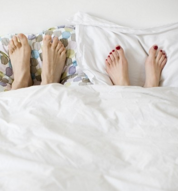Το να μοιράζεσαι το κρεβάτι με το ταίρι σου κάνει κακό στην υγεία σου!
