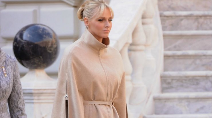 Total beige look: Υιοθέτησε την τάση του χειμώνα για stylish εμφανίσεις