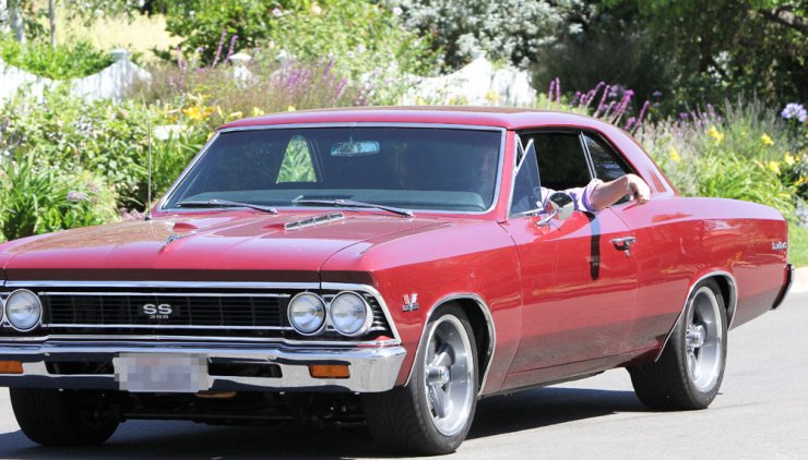 Δείτε το vintage αυτοκίνητο γνωστού ηθοποιού