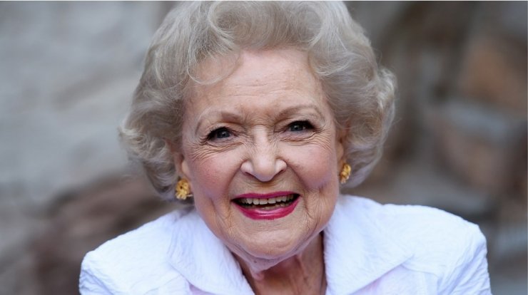 Betty White: Πέθανε η θρυλική ηθοποιός δύο εβδομάδες πριν κλείσει τα 100!