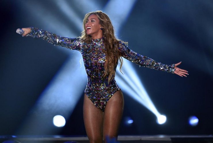 H Beyonce στο πρώτο live του X-Factor της Ελλάδας