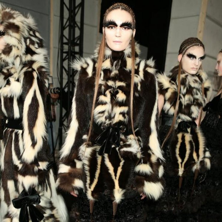 Το fashion show του Alexander McQueen στο PFW ( εικόνες)