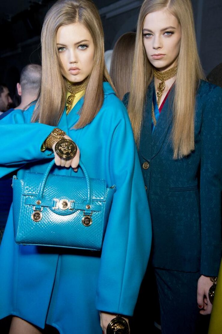 To fashion show του οικου Versace στο MFW [εικόνες]