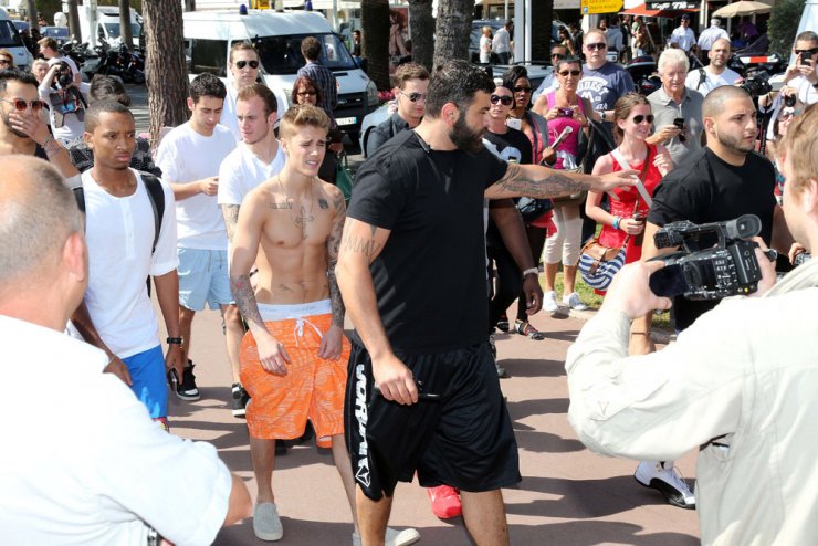 O Justin Bieber ημίγυμνος στι Κάννες [εικόνες]