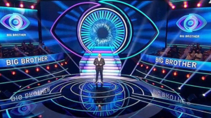 Γνωστός τραγουδιστής φημολογείται πως θα παρουσιάσει τον νέο κύκλο του "Βig Brother" [βίντεο]