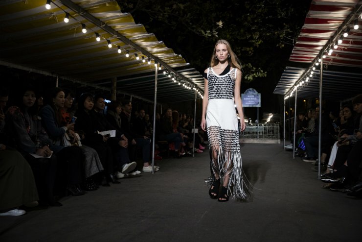 Φόρεσε black & white για chic εμφανίσεις