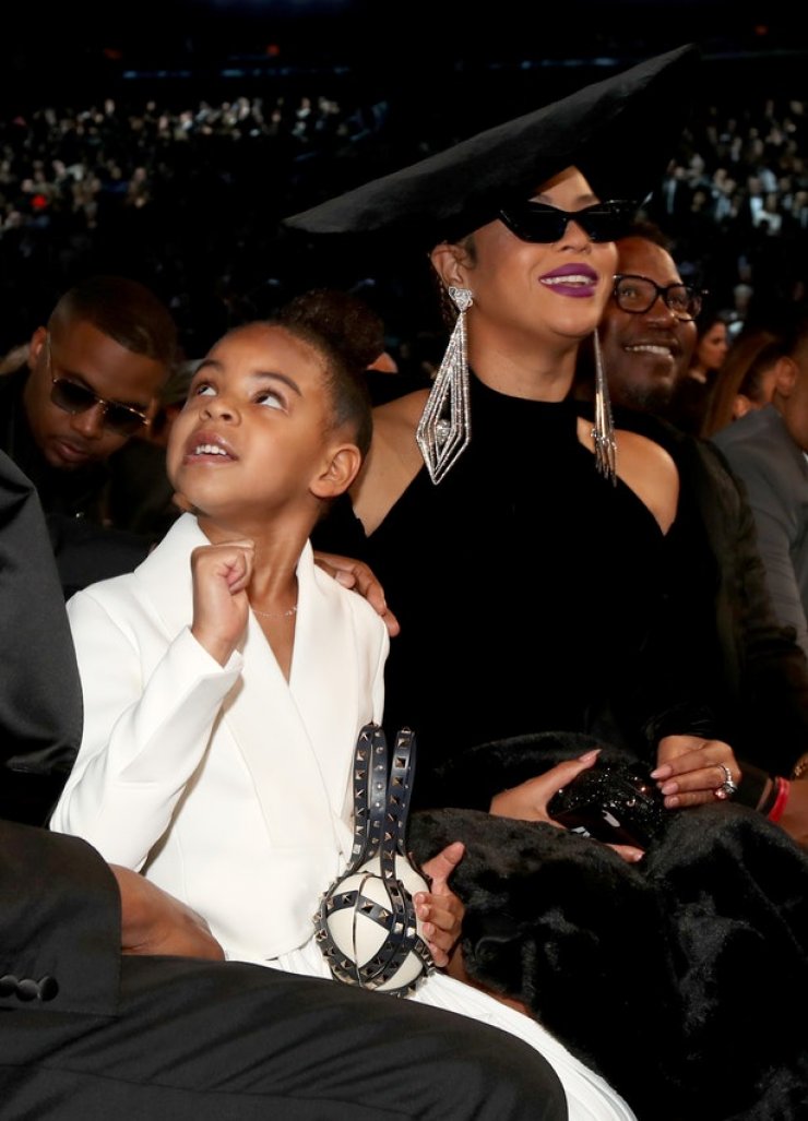 Η τσάντα της μικρής Blue Ivy, κόρης της Beyoncé κοστίζει 1.950 ευρώ