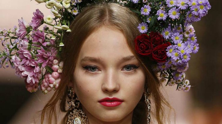 Τα 5 καλύτερα προϊόντα για εντυπωσιακά ζυγωματικά