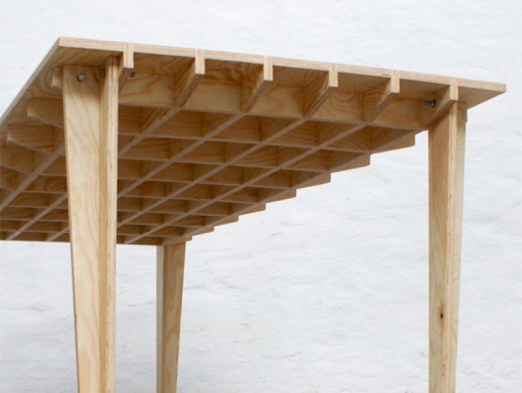 Τραπέζι σαν… πάτωμα