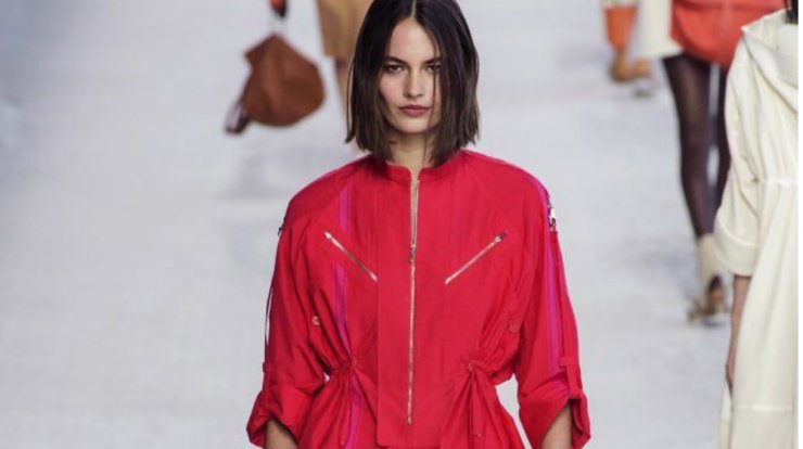 Η ολόσωμη φόρμα επιστρέφει στην γκαρνταρόμπα μας