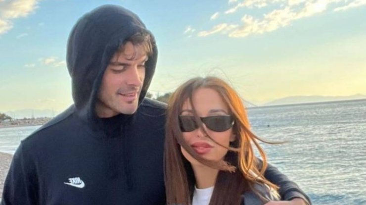 Ο Αλμπέρτο Μποτία τραγούδησε Ελένη Φουρέιρα σε τηλεοπτική του συνέντευξη [βίντεο]