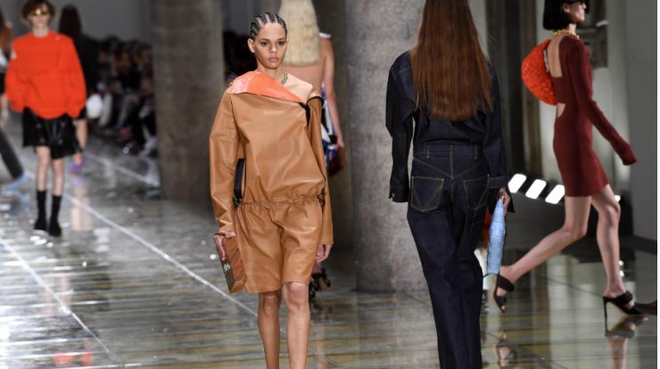 Ο οίκος Bottega Veneta έχει ετοιμάσει ένα online πρόγραμμα για να σε πείσει να μείνεις στο σπίτι