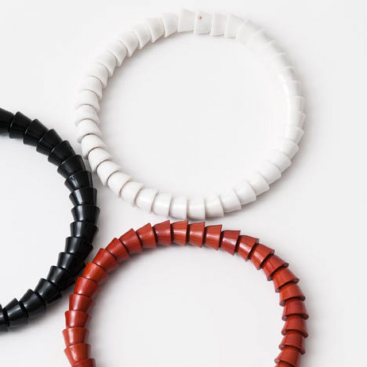 Κοσμήματα με πρωτόγονο χαρακτήρα