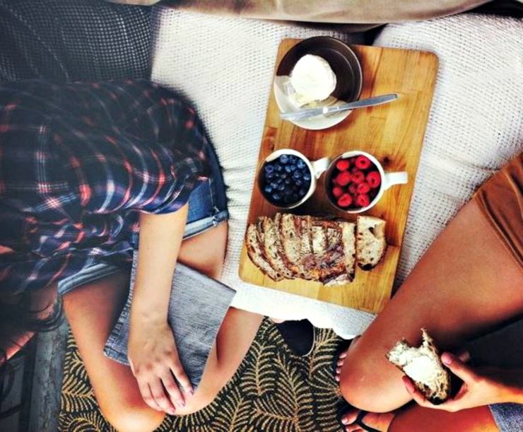 5 τροφές που θα σε βοηθήσουν να κοιμάσαι καλύτερα τη νύχτα