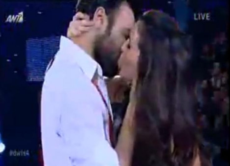 Ανδρέας Γεωργίου - Ελένη Βαΐτσου: Tο καυτό φιλί στο DWTS4  [βίντεο]