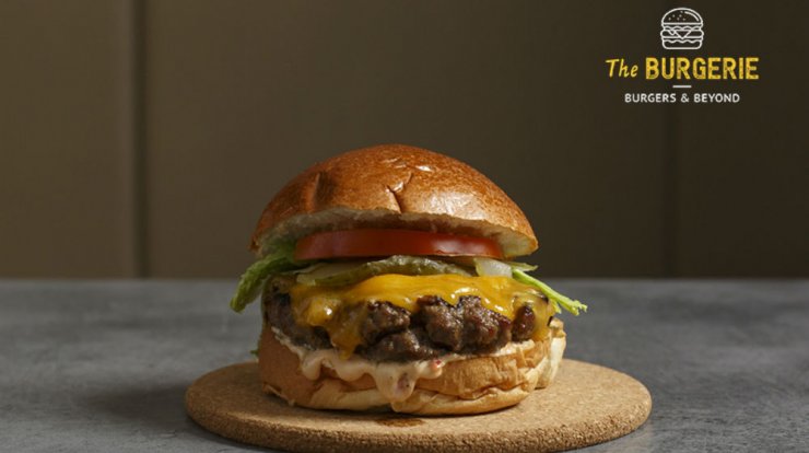 Ο όμιλος Voici La Mode εγκαινιάζειτο πρώτο του virtual shop, "The Burgerie, Burgers & Beyond"!