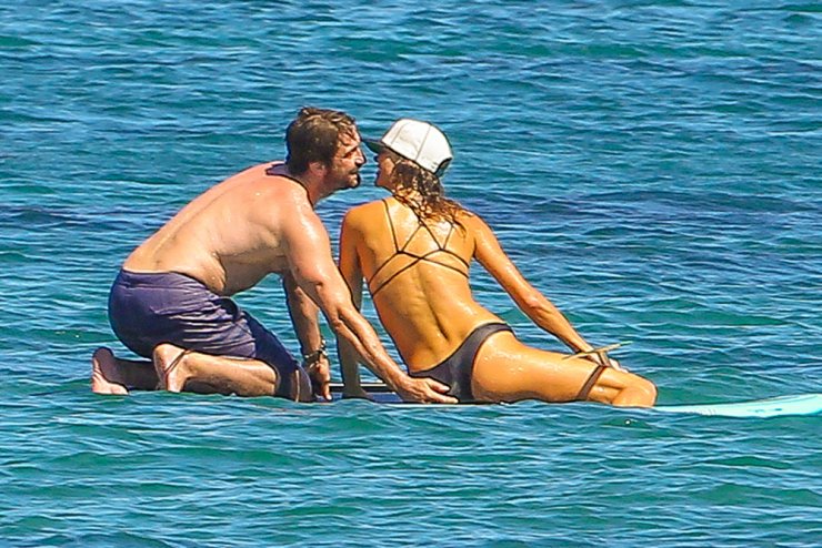 Σκηνές πάθους από διάσημο σταρ του Hollywood [εικόνες]