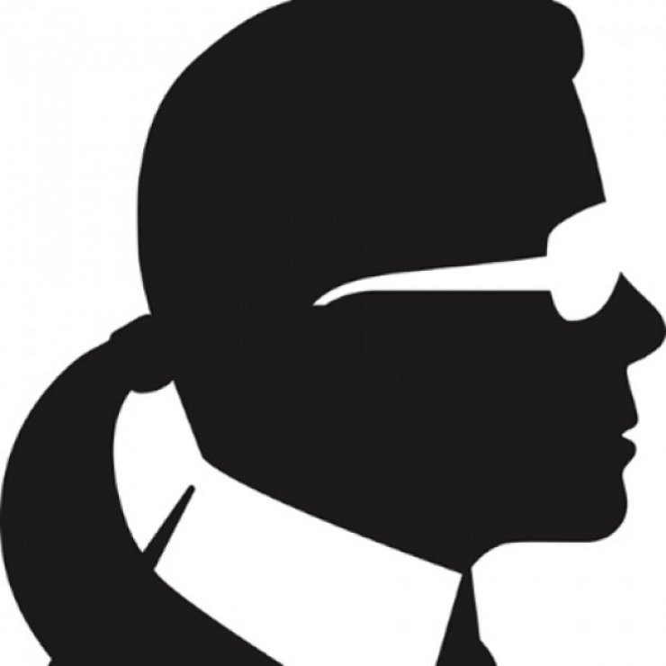 Σε ποιο προϊόν ομορφιάς είναι εθισμένος ο Karl Lagerfeld;