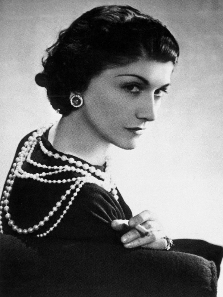 Coco Chanel: Η Γαλλίδα κατάσκοπος των Ναζί που έγινε ιέρεια του παγκόσμιου στιλ