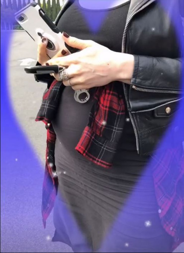 Γνωστή ηθοποιός έγκυος στο πρώτο της παιδί! [εικόνες]