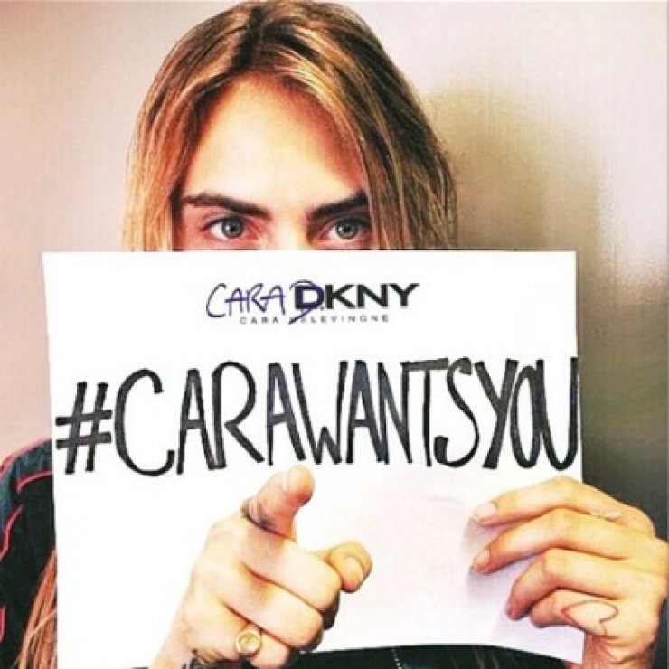 H Cara Delevingne έγινε σχεδιάστρια;