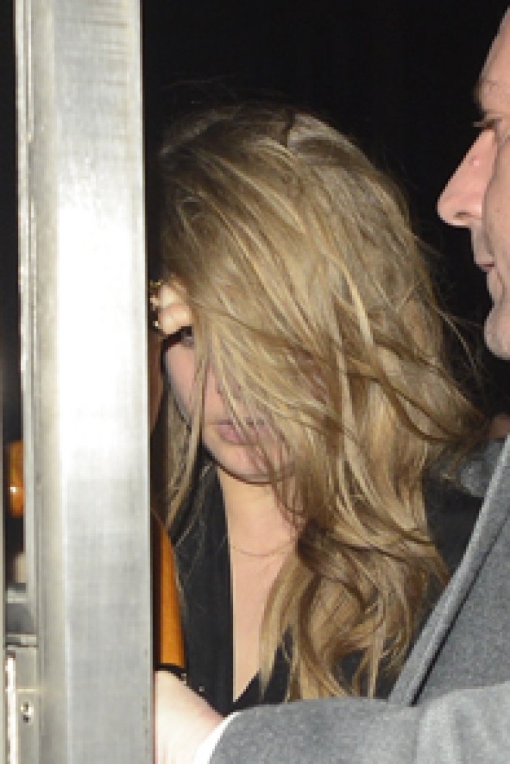 Διάσημο μοντέλο…αναμαλλιασμένο [φωτογραφίες]