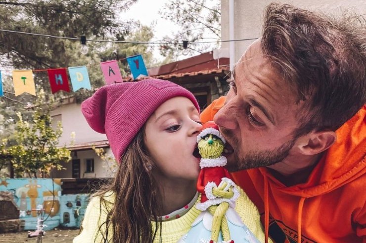 Νεκτάριος Αλεξάνδρου: Βγήκε βραδινό date με την κόρη του Αριάδνη [βίντεο]