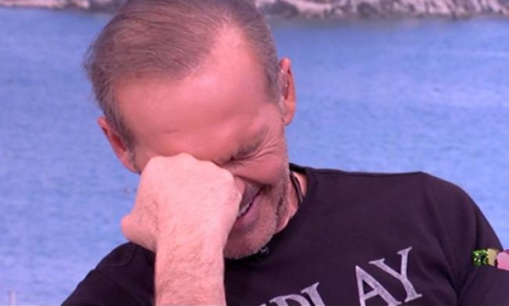  Hθοποιός σε Κωστόπουλο: «Τι όμορφος που είσαι! Πέτρο έχω μείνει!»